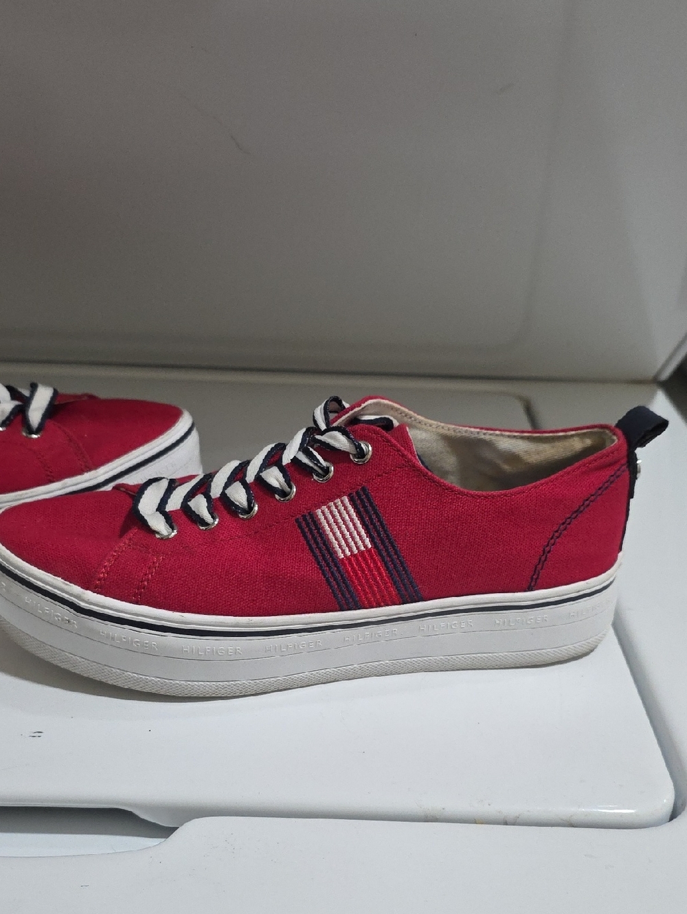 Tommy Casual Women's Red Canvas Lace-Up Sneakers
